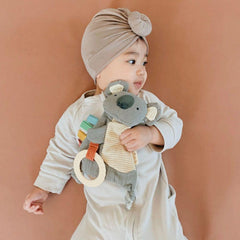 Itzy Ritzy - Juguete Sensorial- Koala Bitzy Crinkle - Mi Bebe Market 