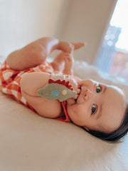 Itzy Ritzy - Sonajero de muñeca - Dinosaurio - Mi Bebe Market 